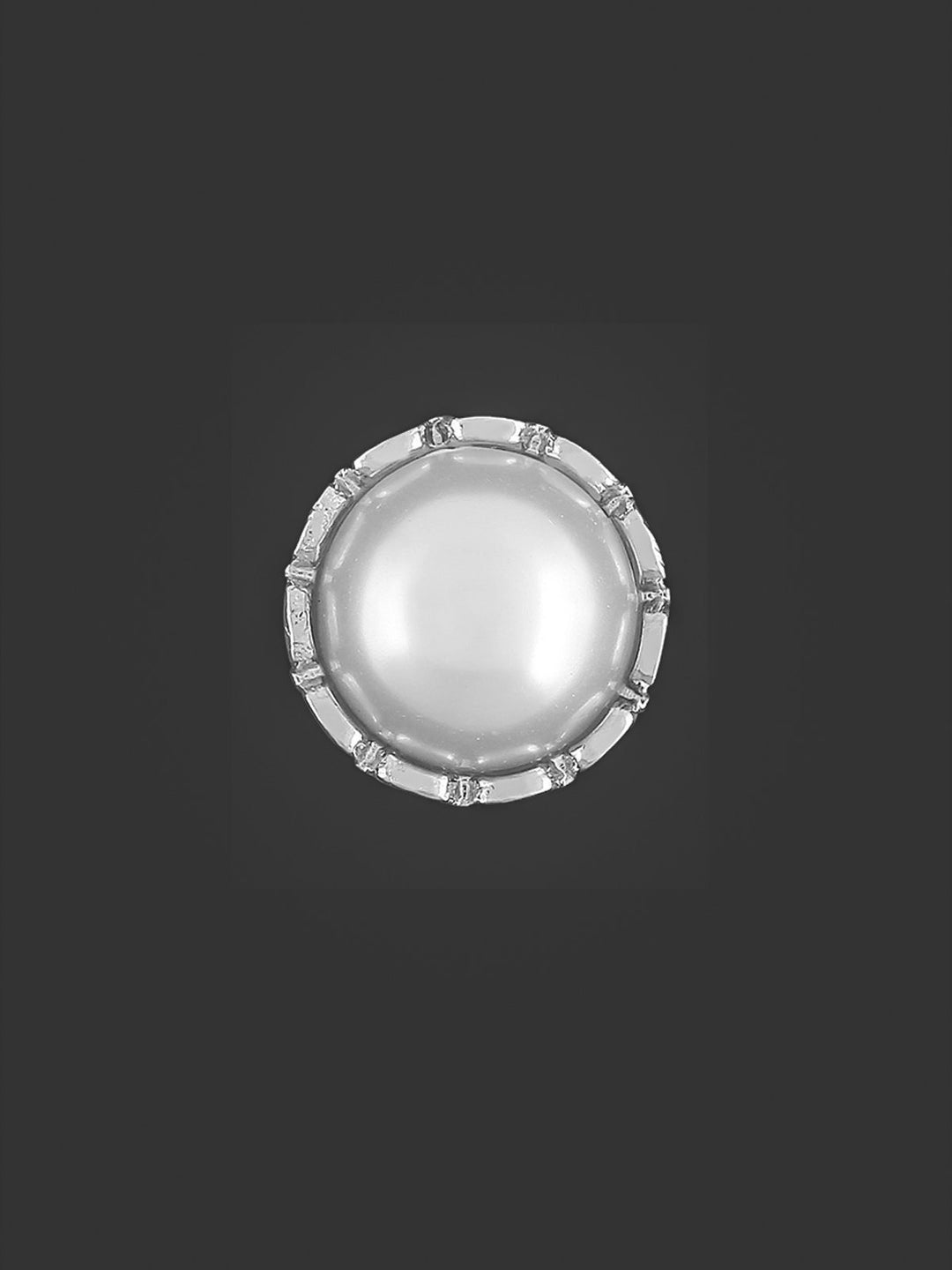 Shiny Round Shape with Scalloped Edges Pearl Button in Silver Color