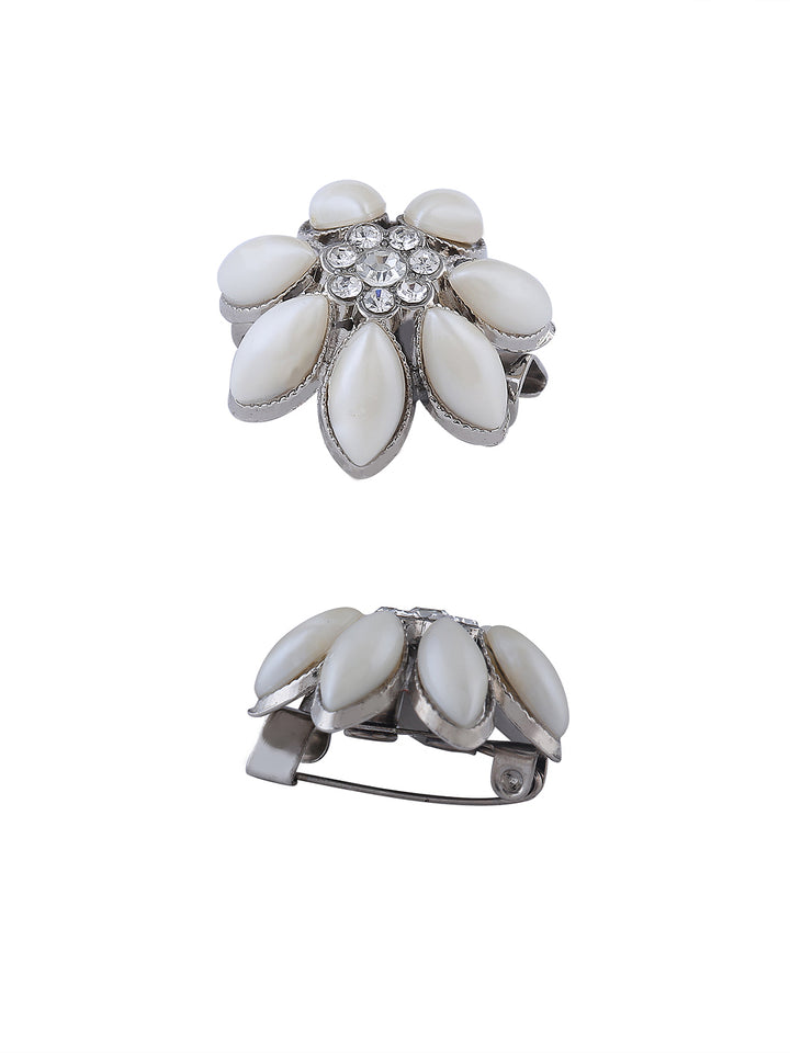 Natural White Beaded Flower Design Brooch