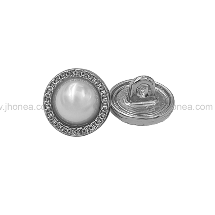 Round Shape with Chain-Like Design Rim Pearl Button