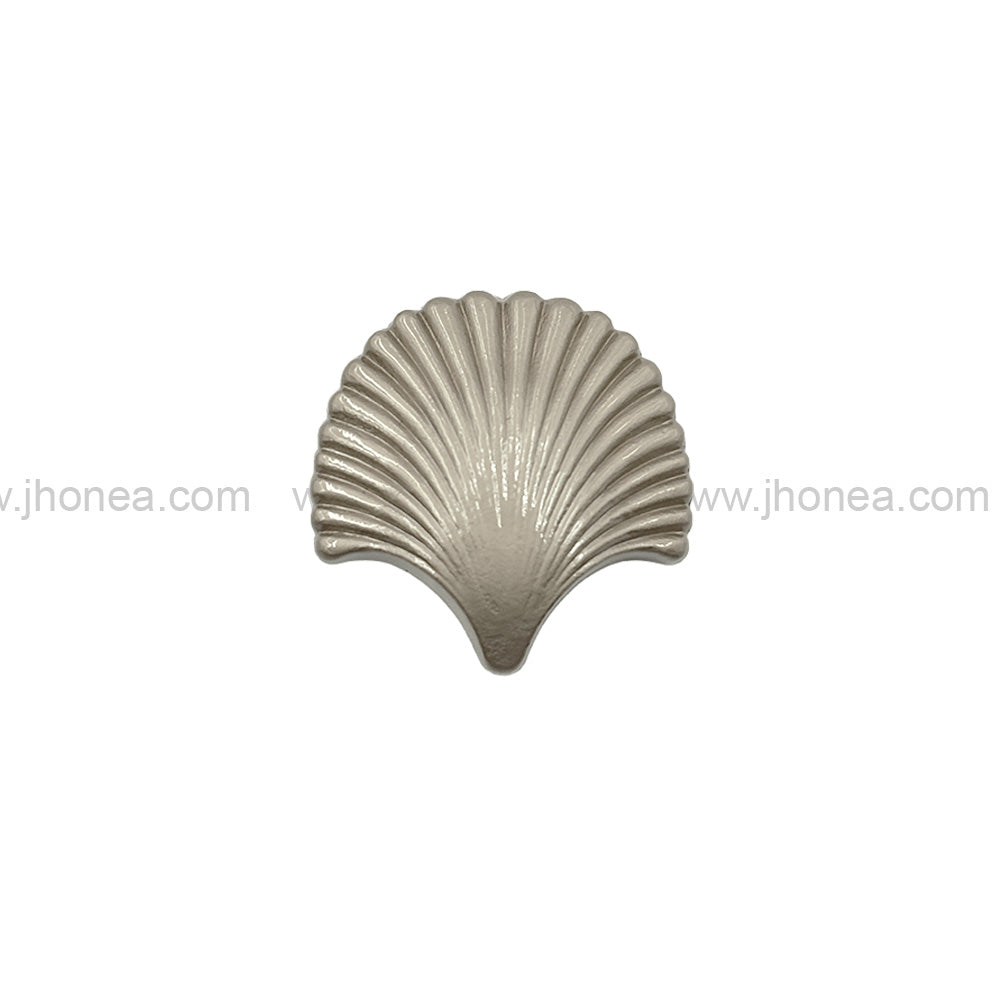 Decorative Matte Silver Finish Sea Shell Shape 25mm(40L) Shank Metal Button