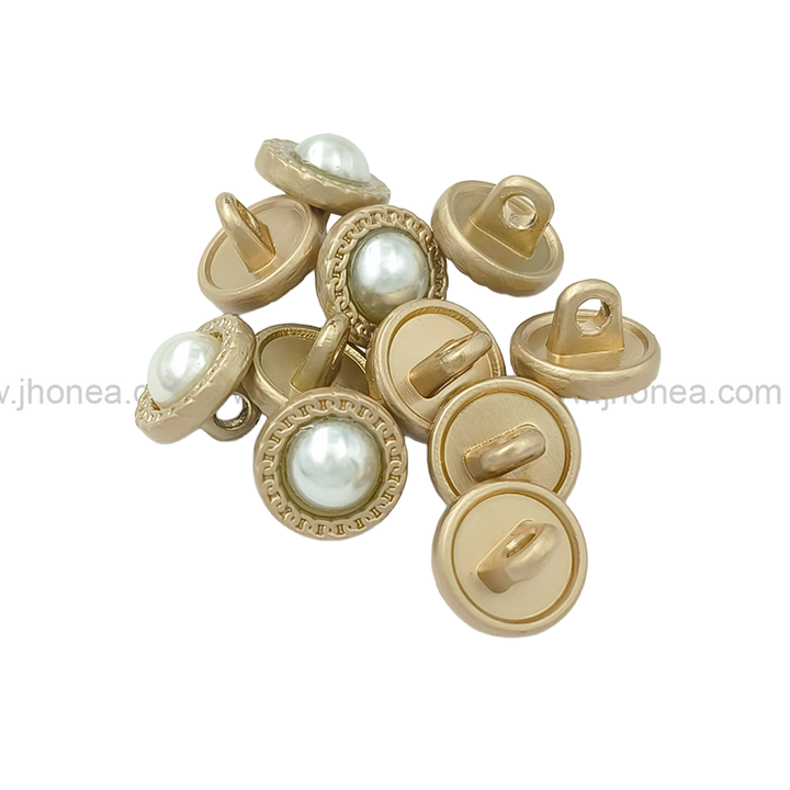 Round Shape with Chain-Like Design Rim Pearl Button