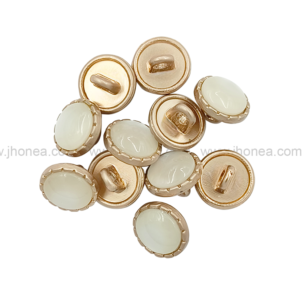 Matte Gold Round Shape with Scalloped Edges Resin Pearl Button