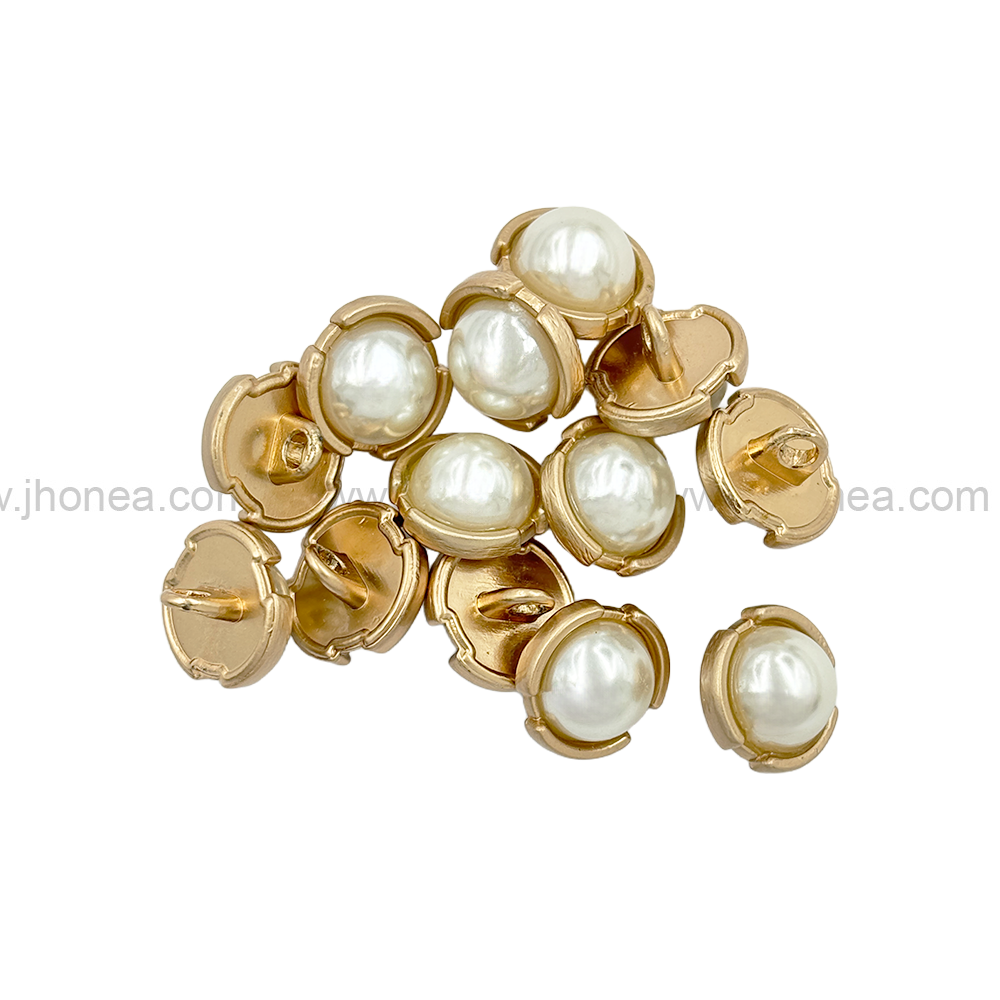 10mm (16L) Round Shape Cutting Edges Pearl Button