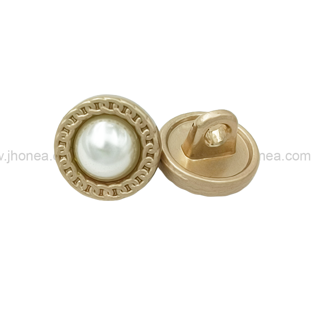 Round Shape with Chain-Like Design Rim Pearl Button