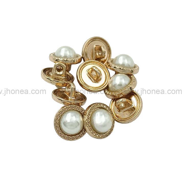 Round Shape with Chain-Like Design Rim Pearl Button