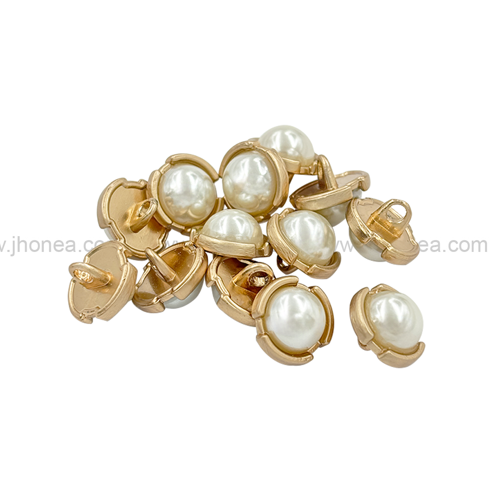 10mm (16L) Round Shape Cutting Edges Pearl Button