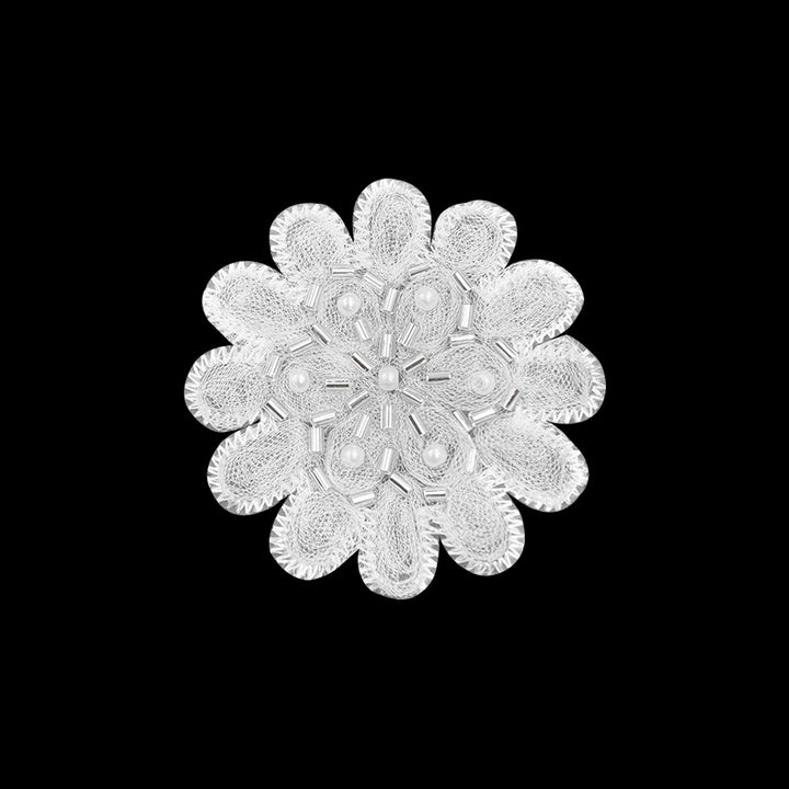 Pretty floral dyeable lace trim for dresses and garments