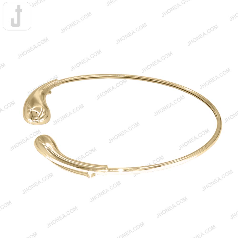 Classic Flexible Twist Neckline Necklace Design for Women