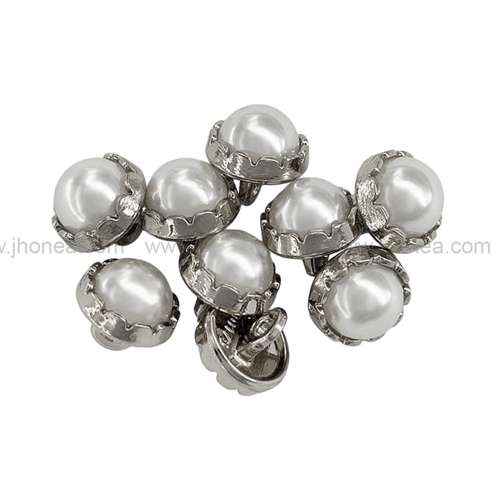Shiny Silver Round Shape with Scalloped Edges Pearl Button