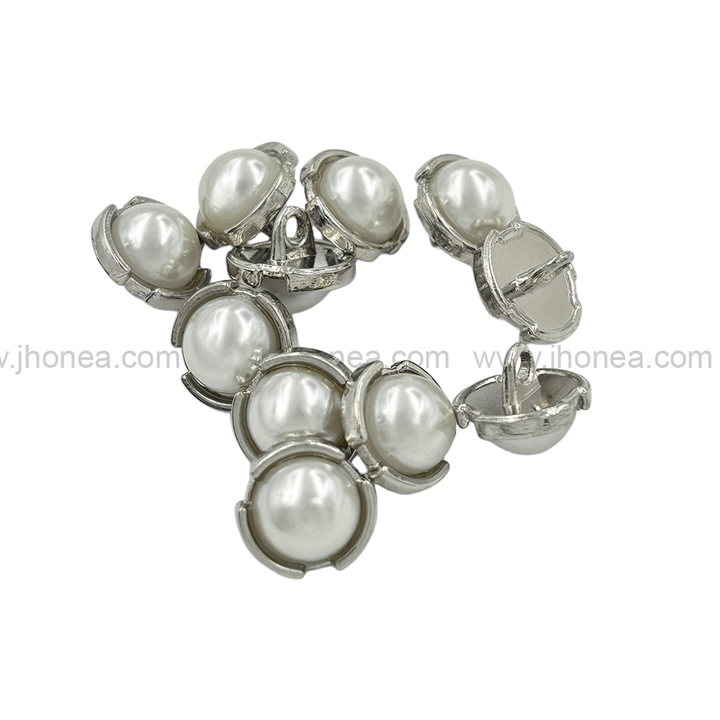 10mm (16L) Round Shape Cutting Edges Pearl Button