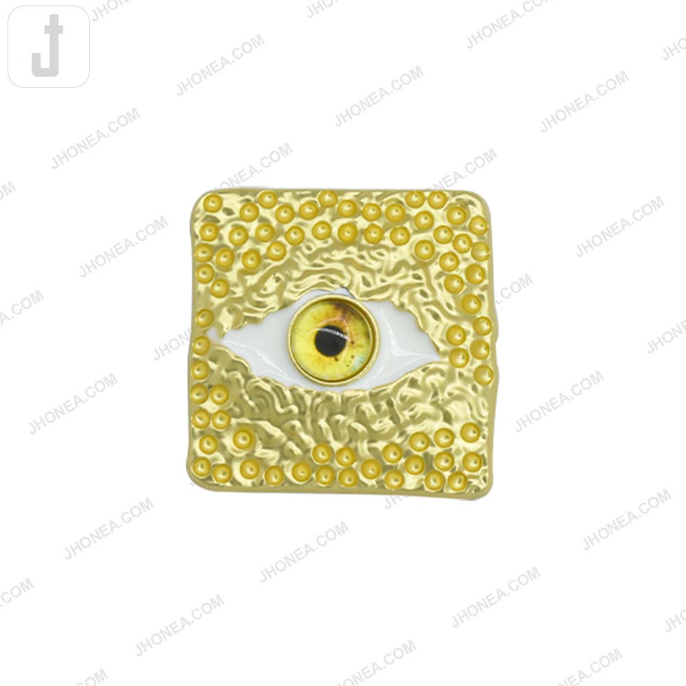 Mystical Eye Shaped Metal Pin Brooch for Elegant Statement Fashion Styling