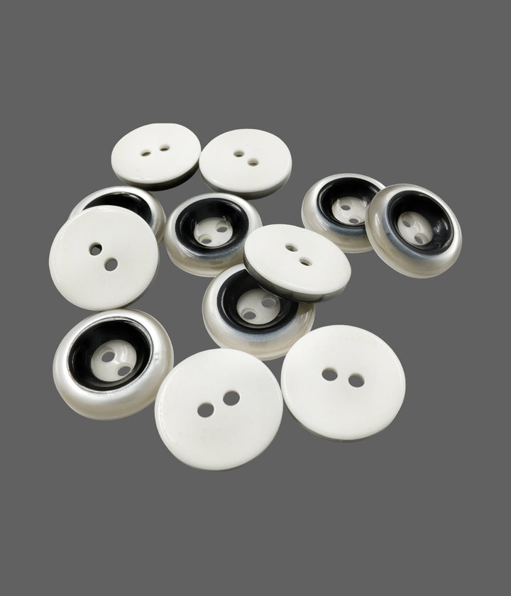 17mm (28L) Round 2-Hole Polyester Buttons