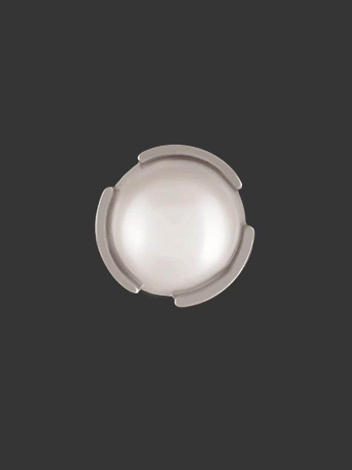 Round Shape Shiny Silver Color Cutting Edges Pearl Button